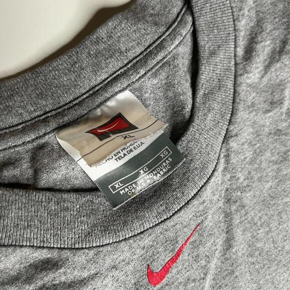 Nike Chicago Bulls Derrick Rose #5 T-Shirt XL Gray Red Graphic NBA Basketball - Picture 5 of 6